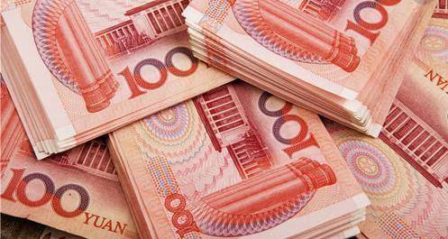 我妈在银行存了100万的定期，每月利息3438.33元，一番话让我醒悟